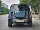 Photo 5 - Land Rover Defender