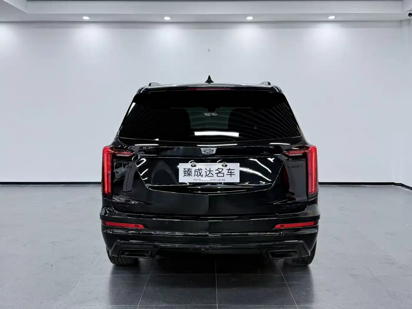 CADILLAC XT6