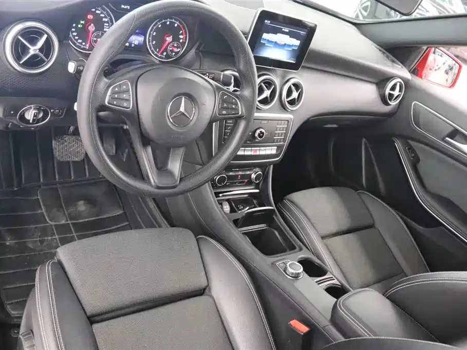 Mercedes-Benz A-Class (Import) 2016 A 180 фото 10