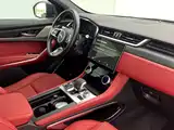 Фото 15 - Jaguar F-PACE