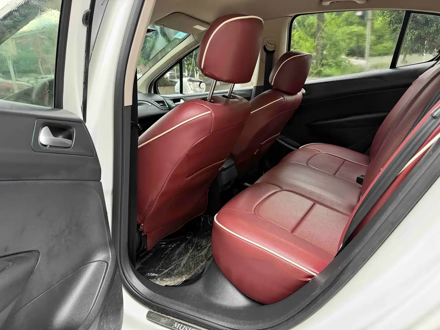 Peugeot 308 2014 Model Joy Edition Classic 1.6L Automatic Superior Style фото 7