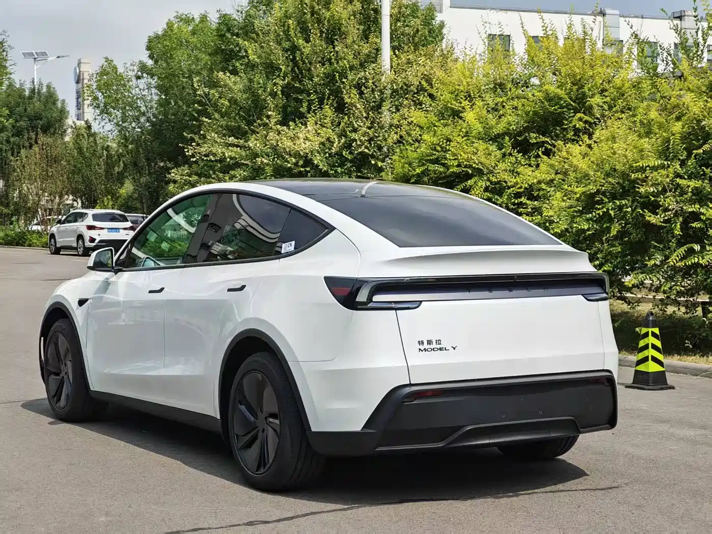 Tesla Model Y 2026 2026 Rear-Wheel Drive