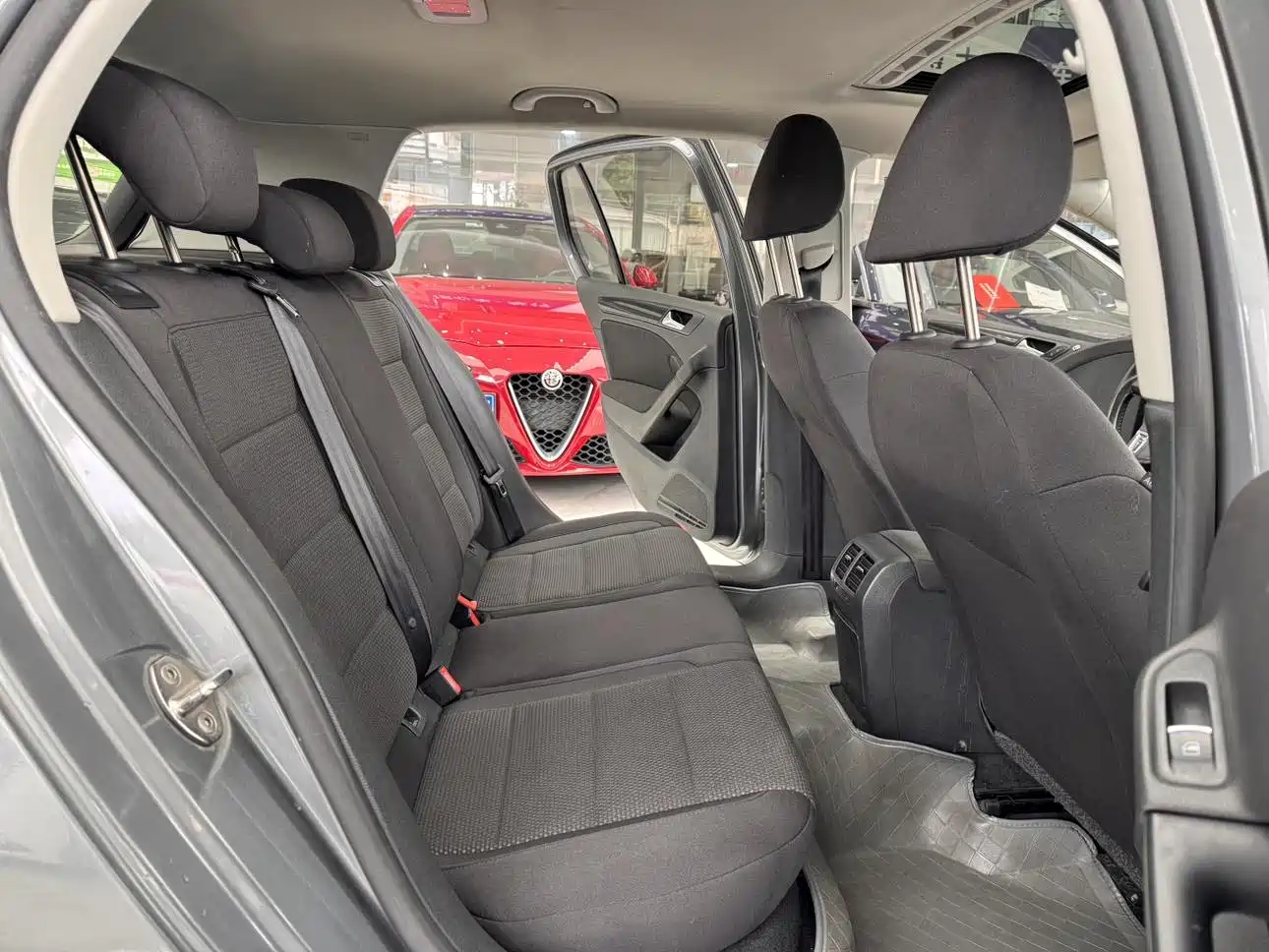 Volkswagen Golf 2012 1.4TSI Automatic Comfort фото 15
