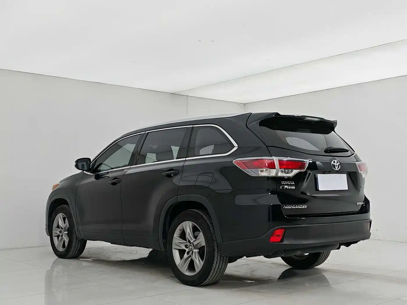 TOYOTA HIGHLANDER