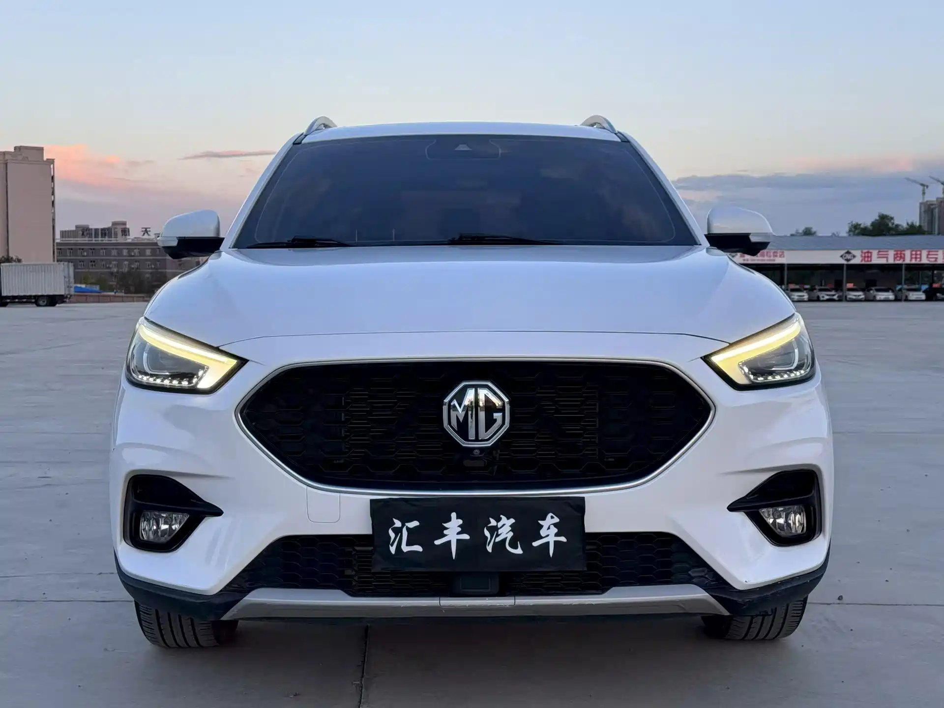Фото 2 - MG ZS