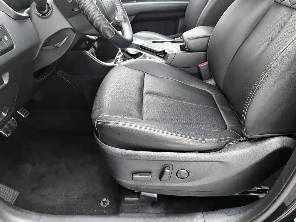 Kia KX7 2019 2017 2.0T Automatic 4WD DLX 7-Seater