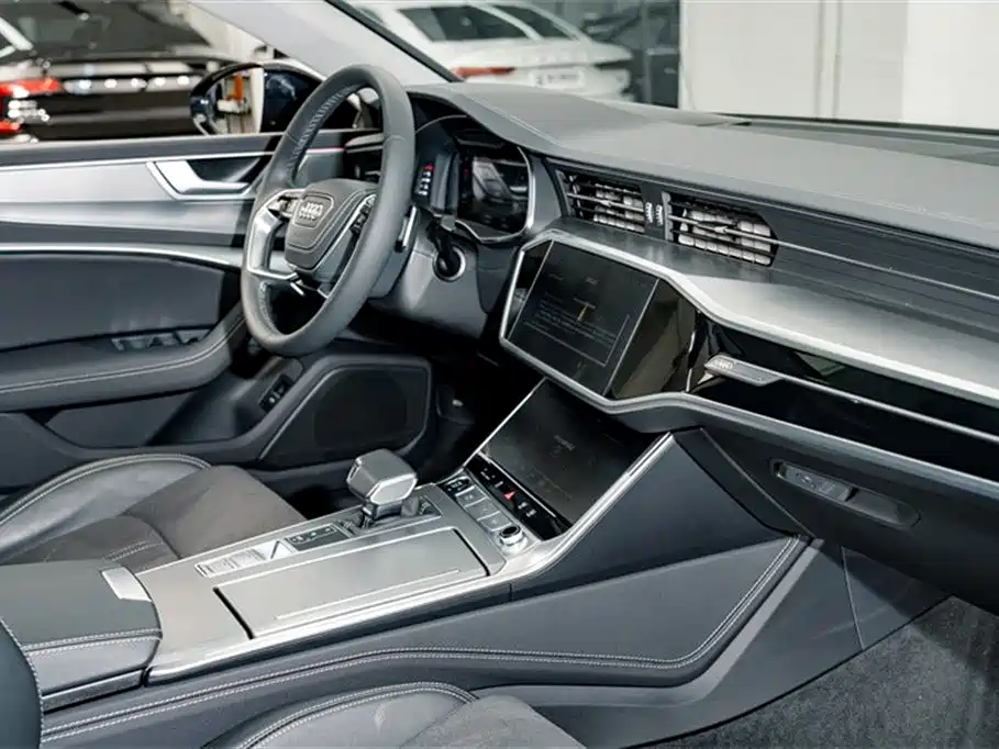 Audi A7L 2024 45 TFSI Luxury фото 17