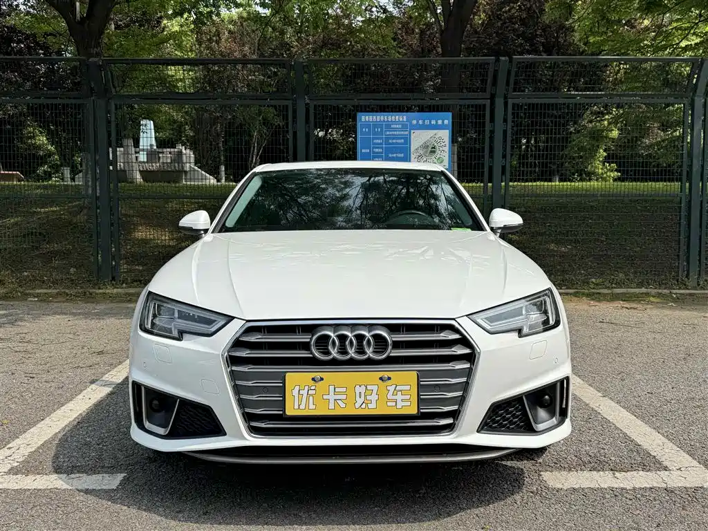 Audi A4L 2018 30th Anniversary 40 TFSI Fashion фото 2