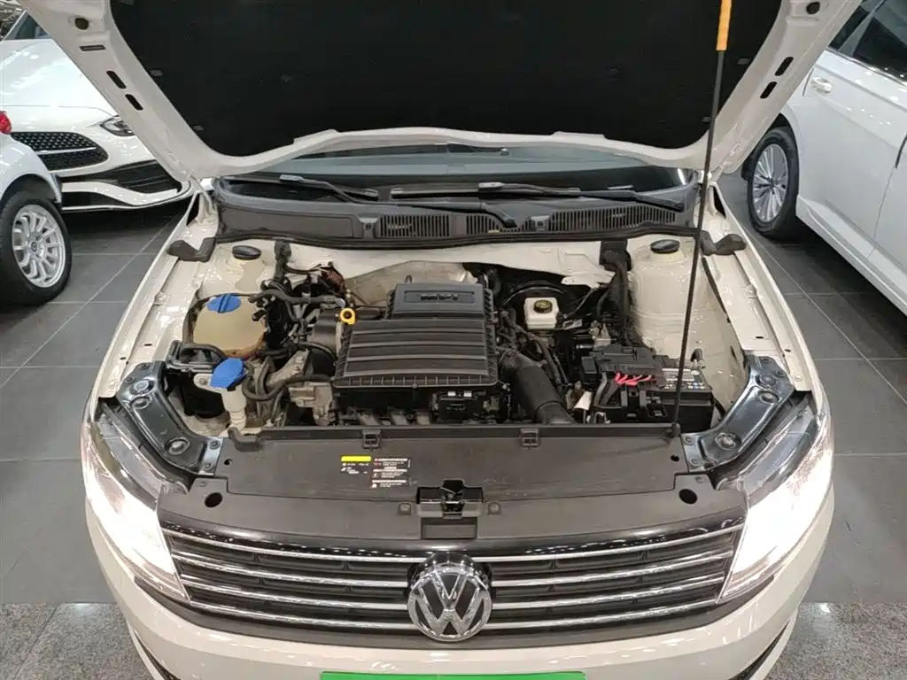 Volkswagen Lavida 2017 1.6L Automatic Trend Edition фото 20