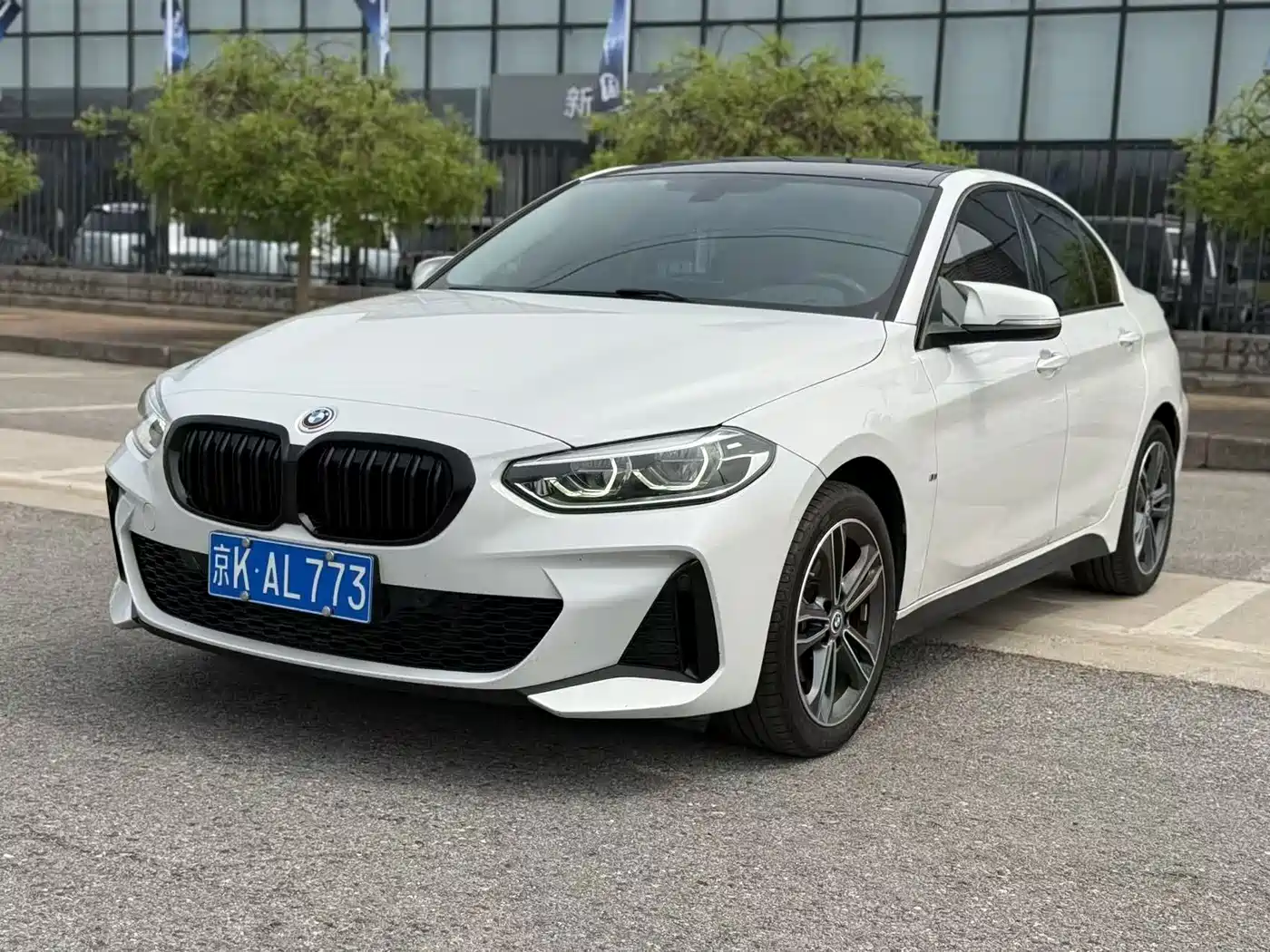 BMW 1-SERIES