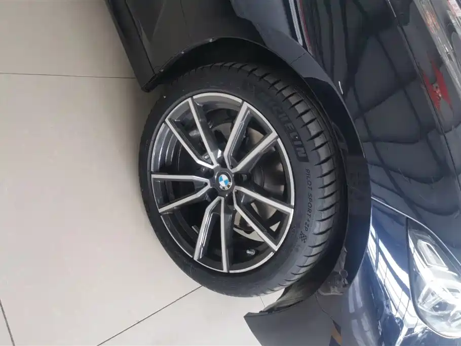 BMW 3 Series 2024 325Li xDrive M Sport Package фото 6