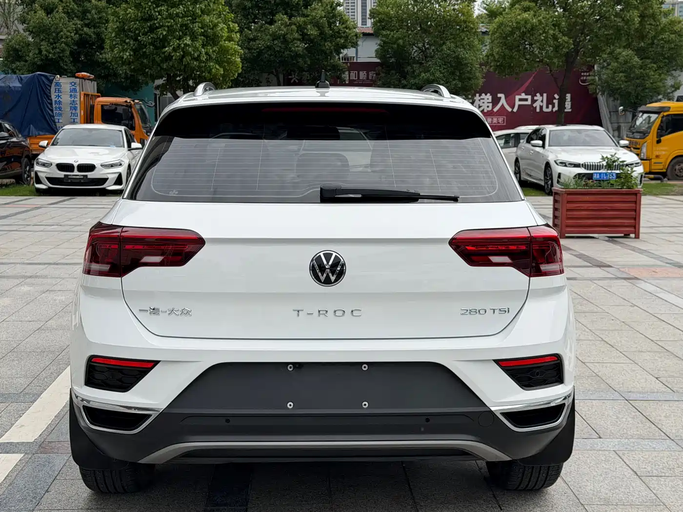 VOLKSWAGEN T-ROC EXPLORING SONGS