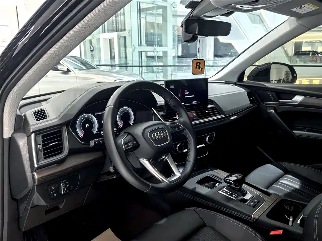 Audi Q5L 2022 40T Luxury Dynamic фото 10
