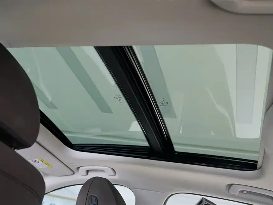 BMW 3 Series 2024 325Li M Sport Shadowline Package фото 11