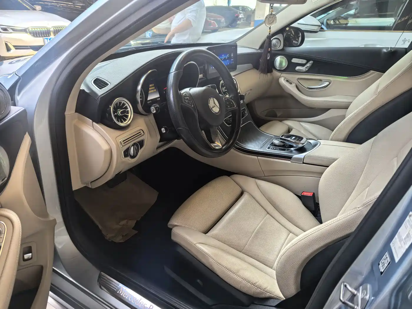 Mercedes-Benz C-Class 2017 Facelift C 200 L Sport Edition фото 4