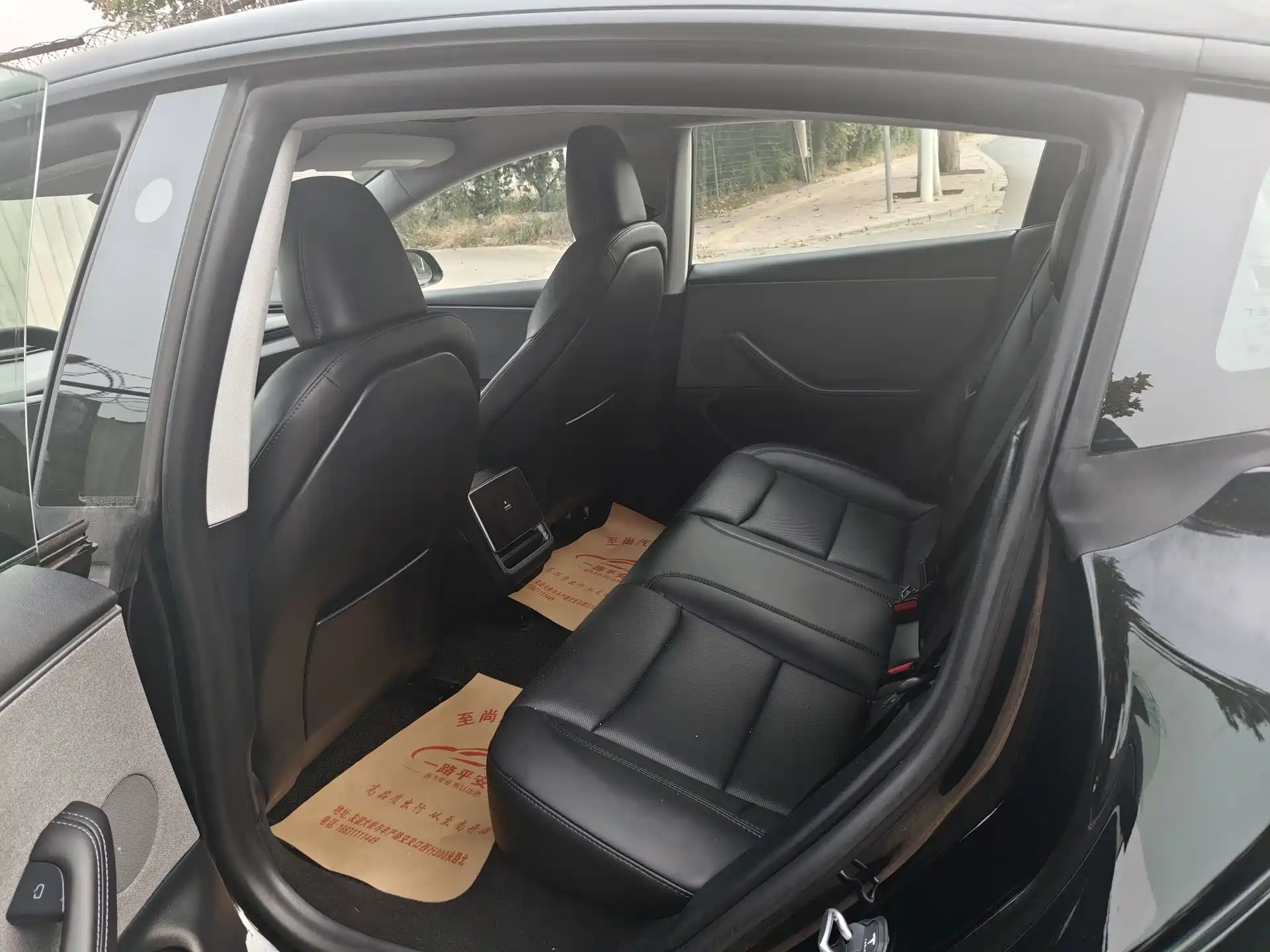 Фото 8 - Tesla Model 3