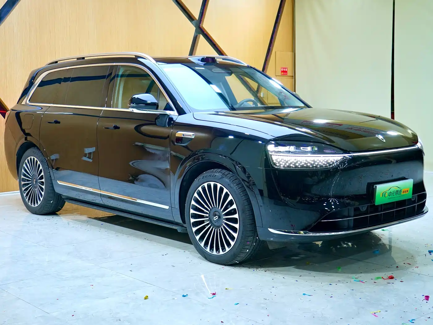 AITO Wenjie AITO M9 2025 Extended Range Ultra 52kWh 6-Seater фото 3
