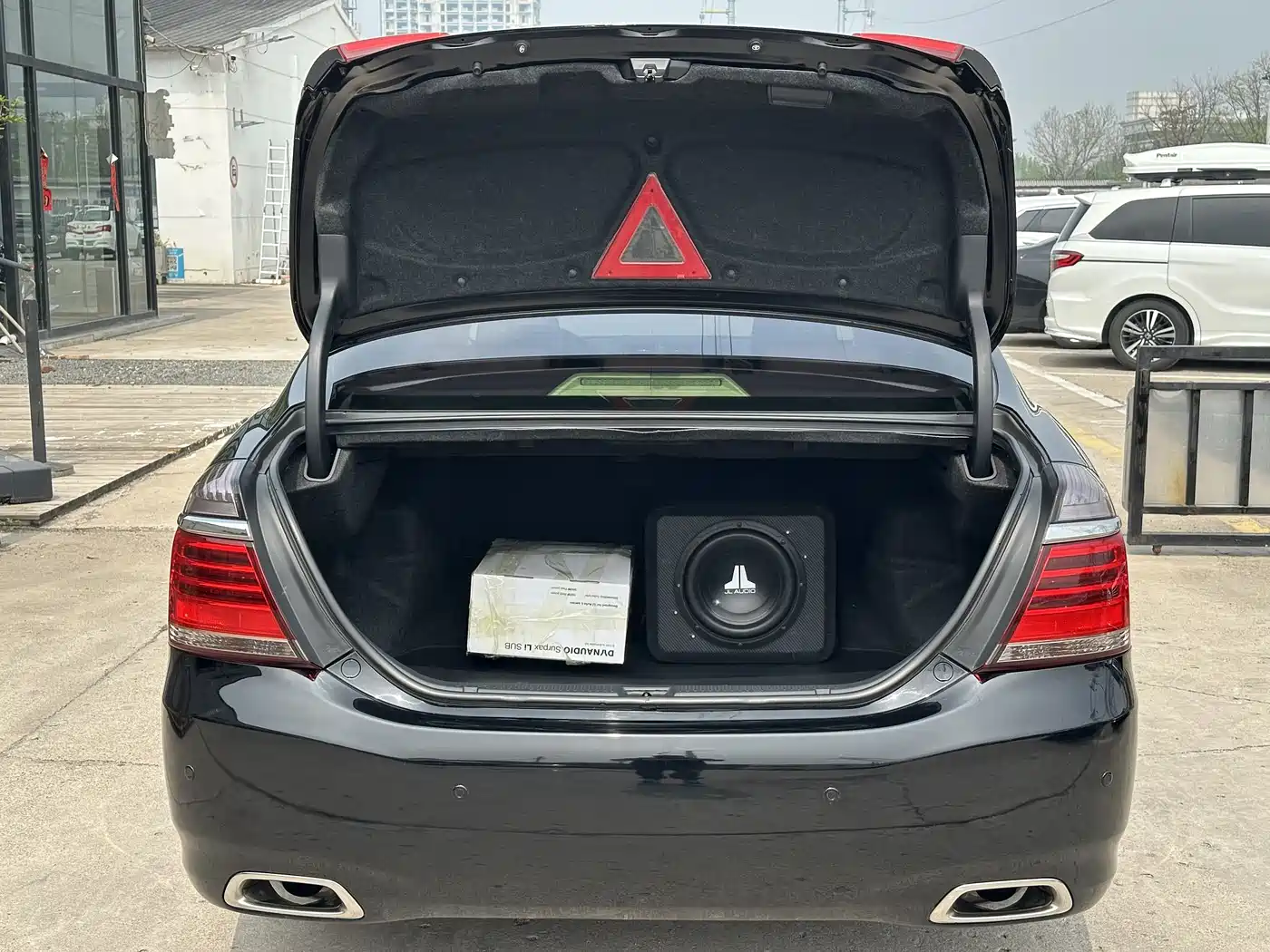 Toyota Crown 2010 2.5L Royal фото 29