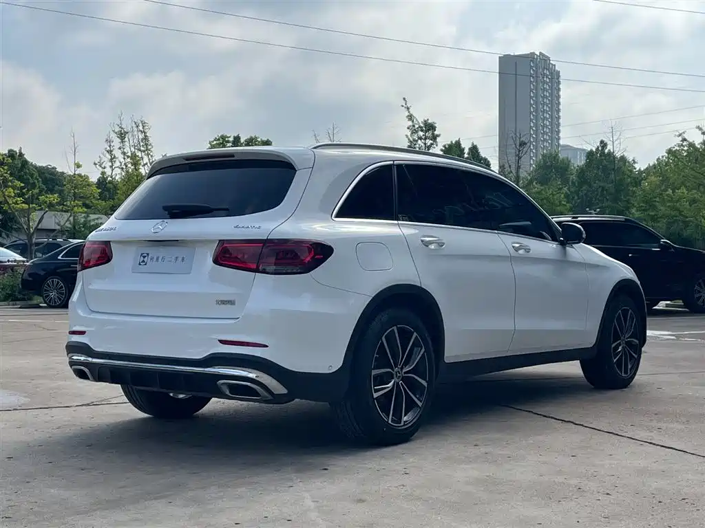 Mercedes-Benz GLC 2022 Model GLC 260 L 4MATIC Luxury Edition фото 4