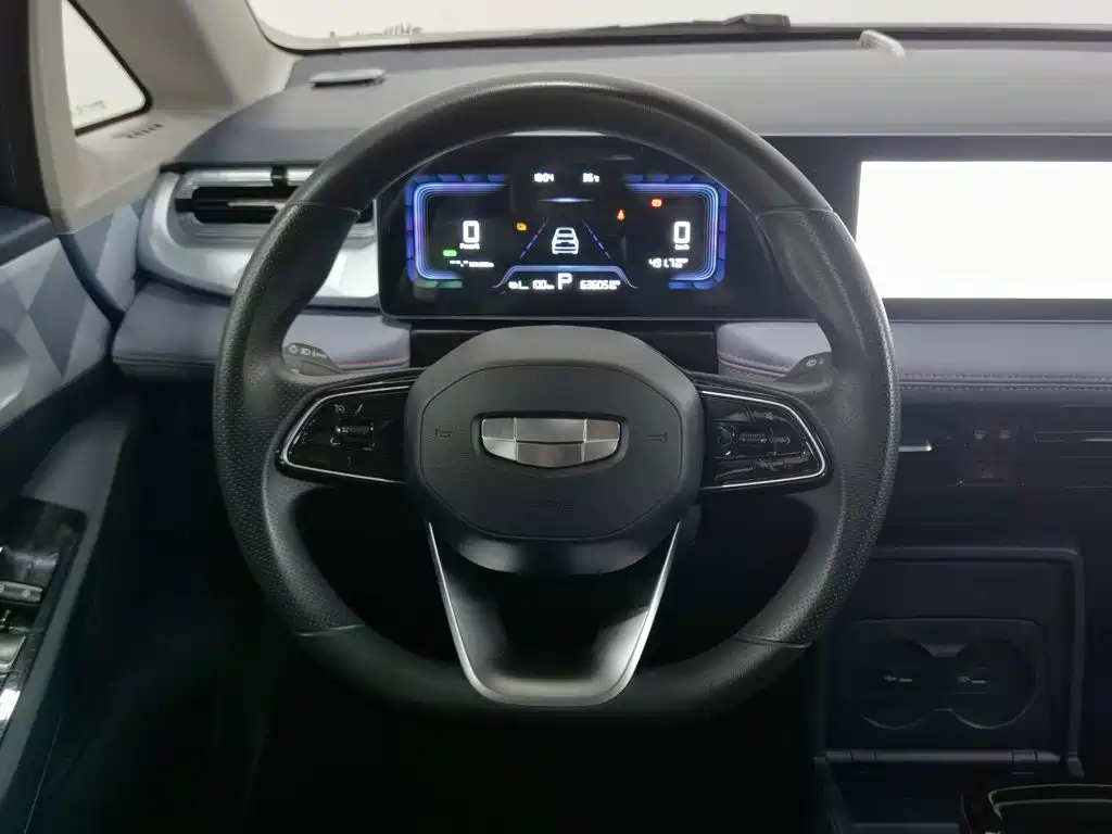 Фото 11 - Geely Geometry E Firefly