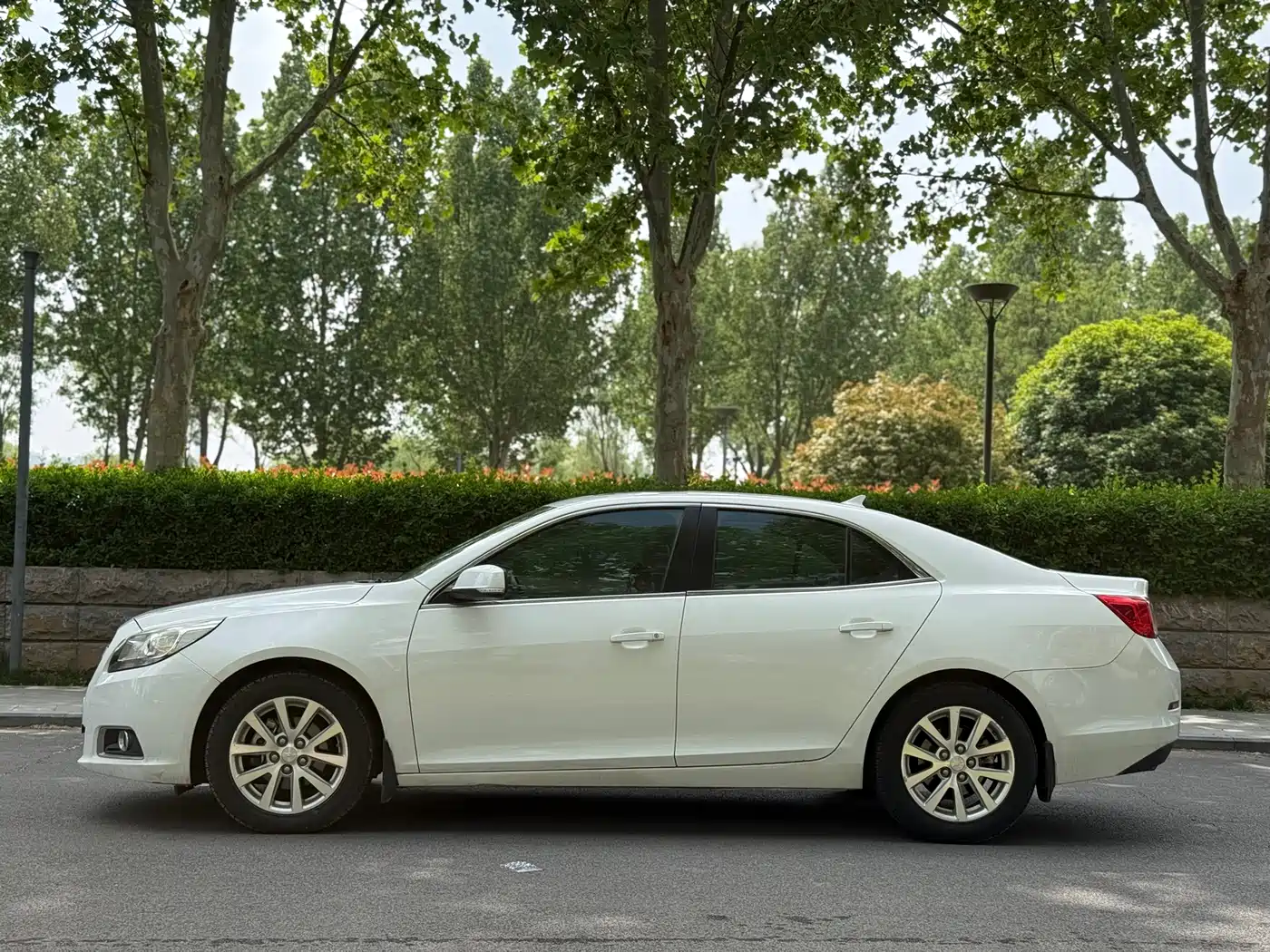 Chevrolet Malibu 2013 2.0L Automatic Luxury Edition фото 7
