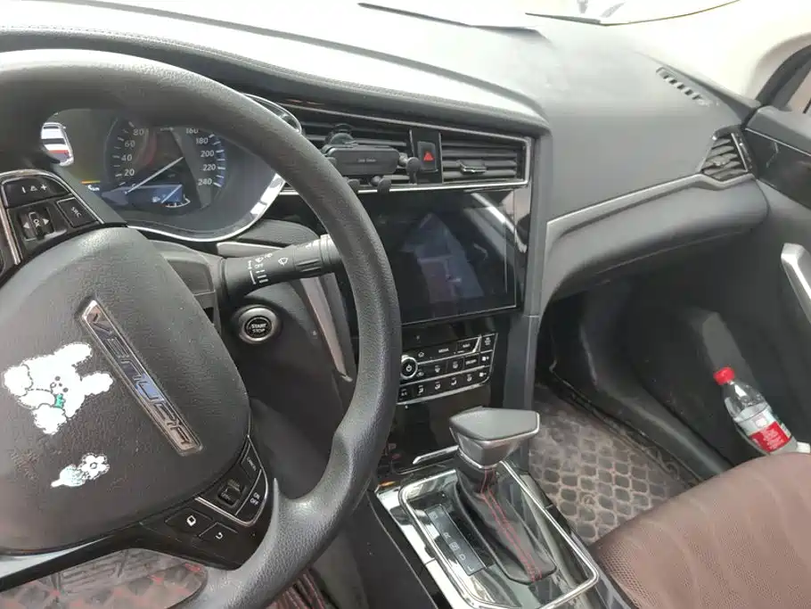 Venucia D60 2020 2019 100K Glory 1.6L XL CVT Chen Ku Edition China VI