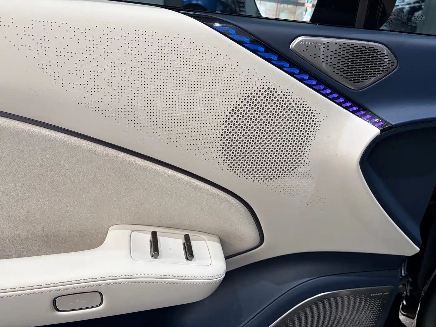 ZEEKR EXTREME KRYPTON 007