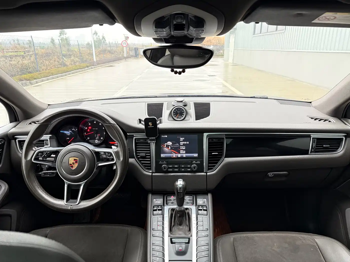 Porsche Macan 2017 Macan 2.0T фото 8
