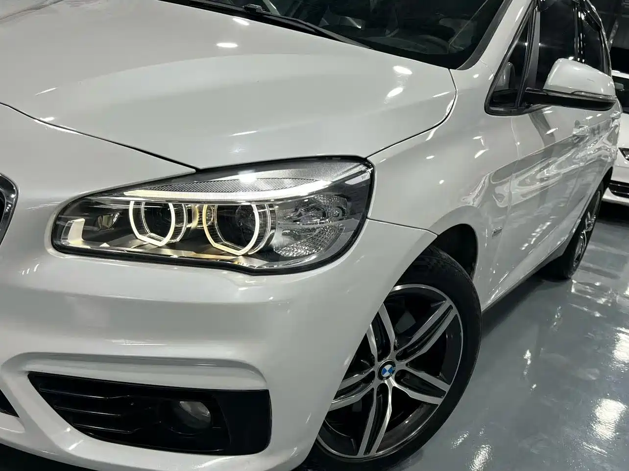 BMW 2 Series Touring 2016 2016 218i Sport Design Package