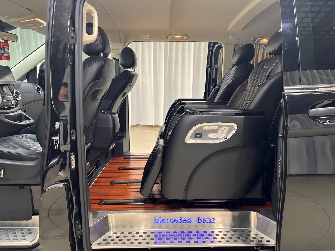 Mercedes-Benz Vito 2021 2.0T Elite 7-Seater фото 13