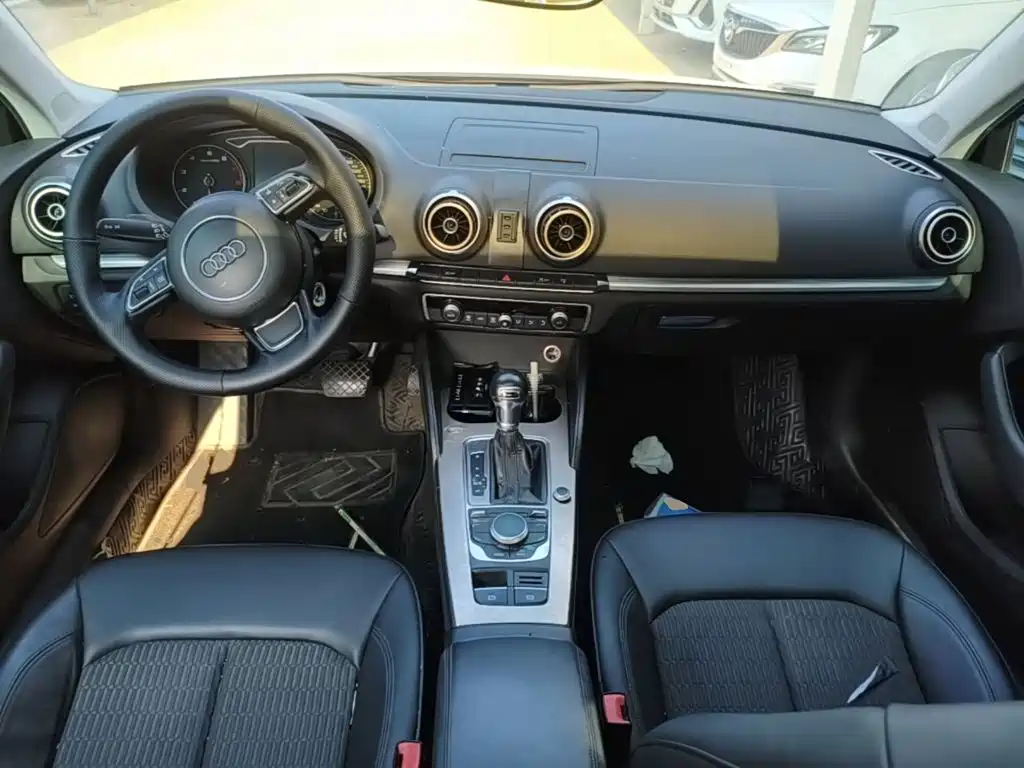 Audi A3 (Import) 2015 2014 Limousine 40 TFSI S line Comfort