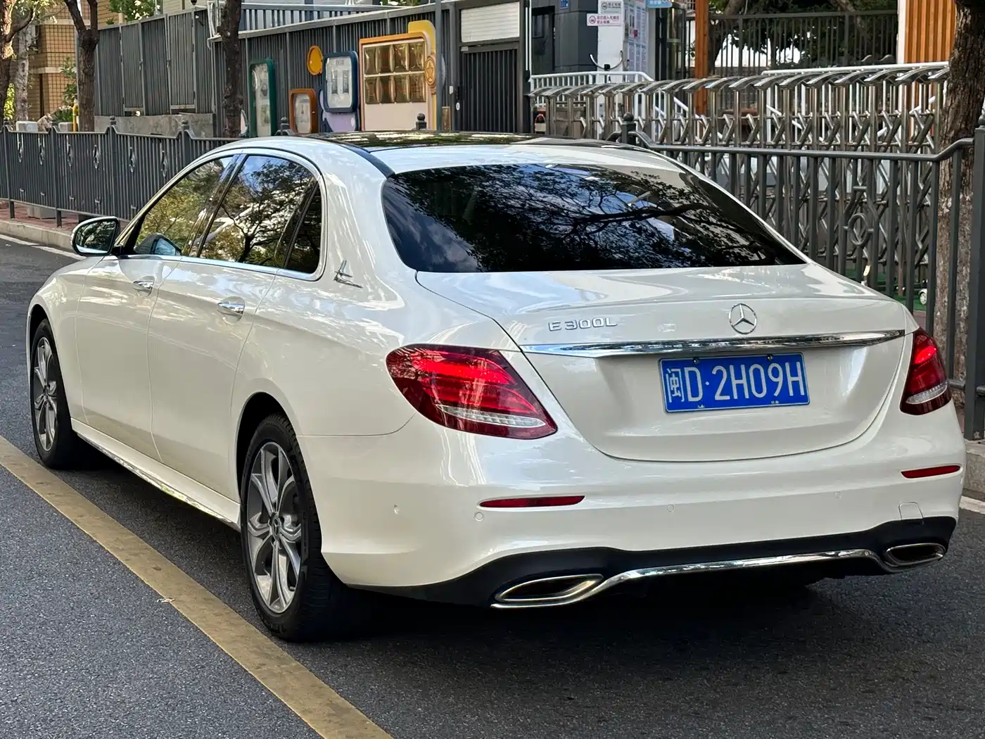 Mercedes-Benz E-Class 2020 E 300 L Sport Fashion Model фото 9