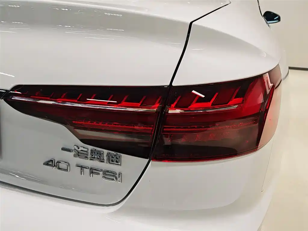 Audi A4L 2024 40 TFSI Luxury Dynamic фото 8