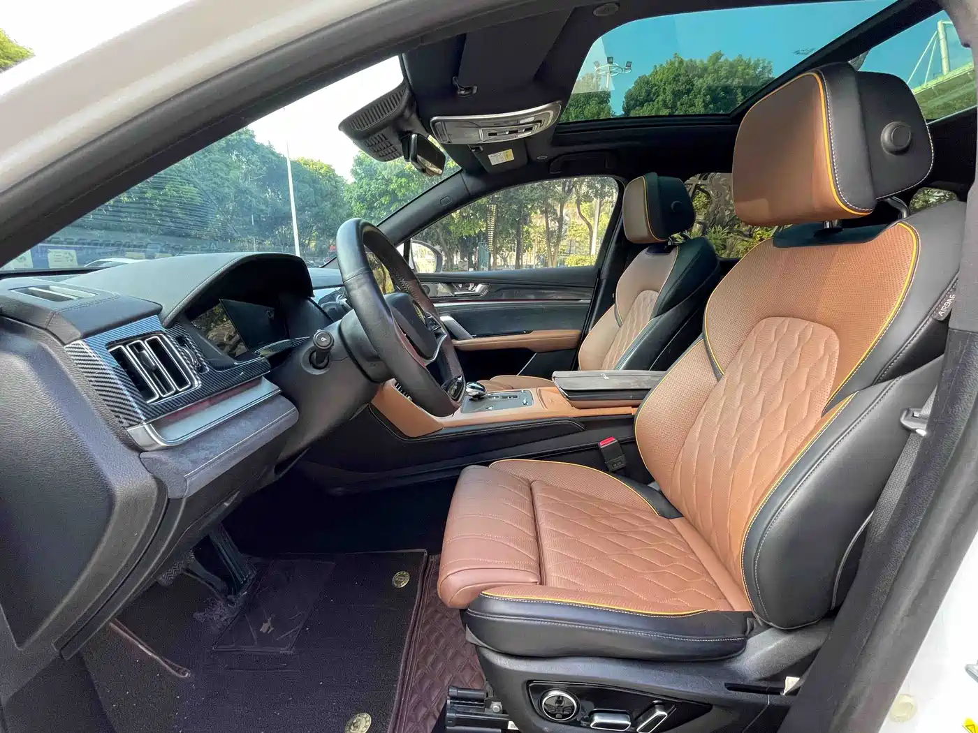 BYD Tang New Energy 2021 DM-i 112KM Honor фото 9
