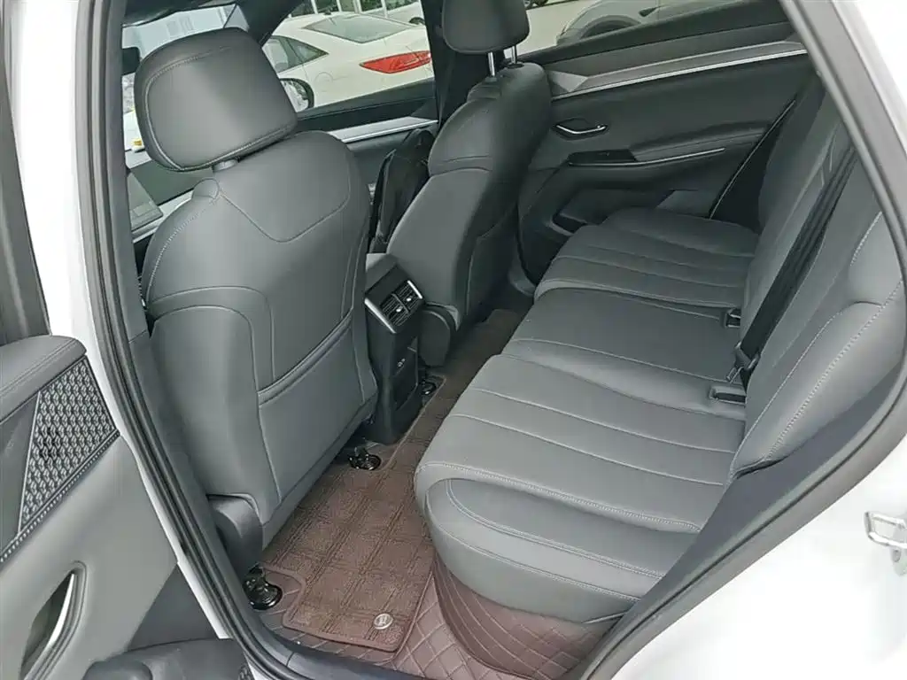 BYD Song Pro New Energy 2025 2nd Generation Smart Drive Edition DM-i 75KM Leading Type фото 17
