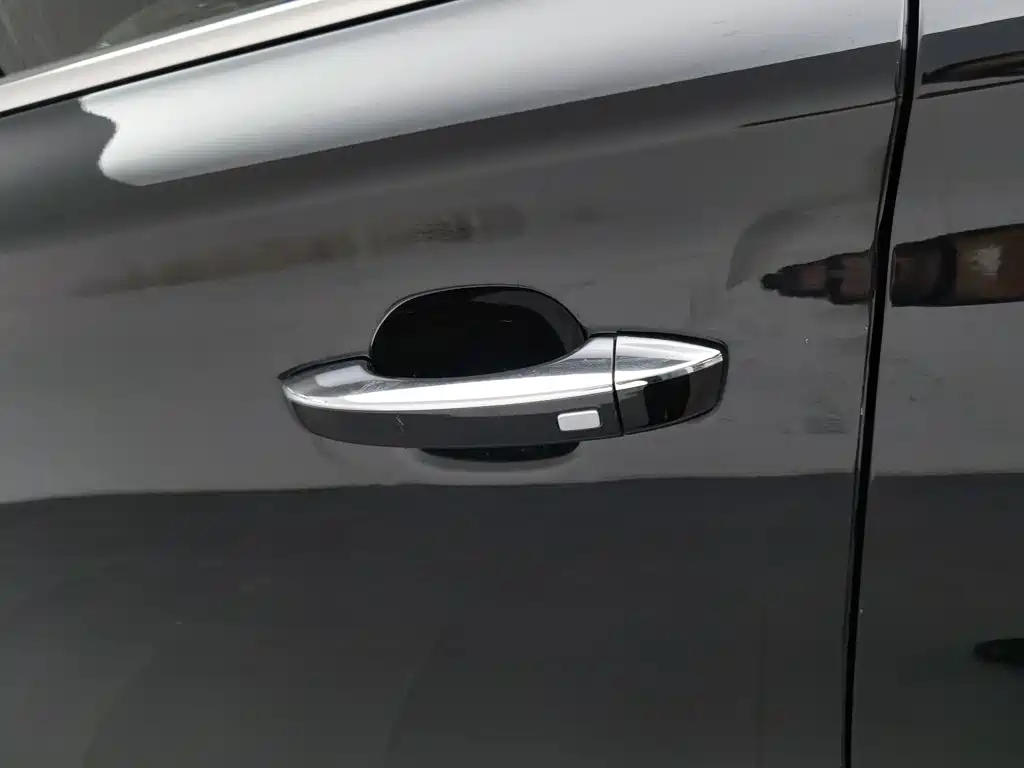 Roewe RX8 2020 2019 30T Intelligent Internet 2WD Flagship Edition