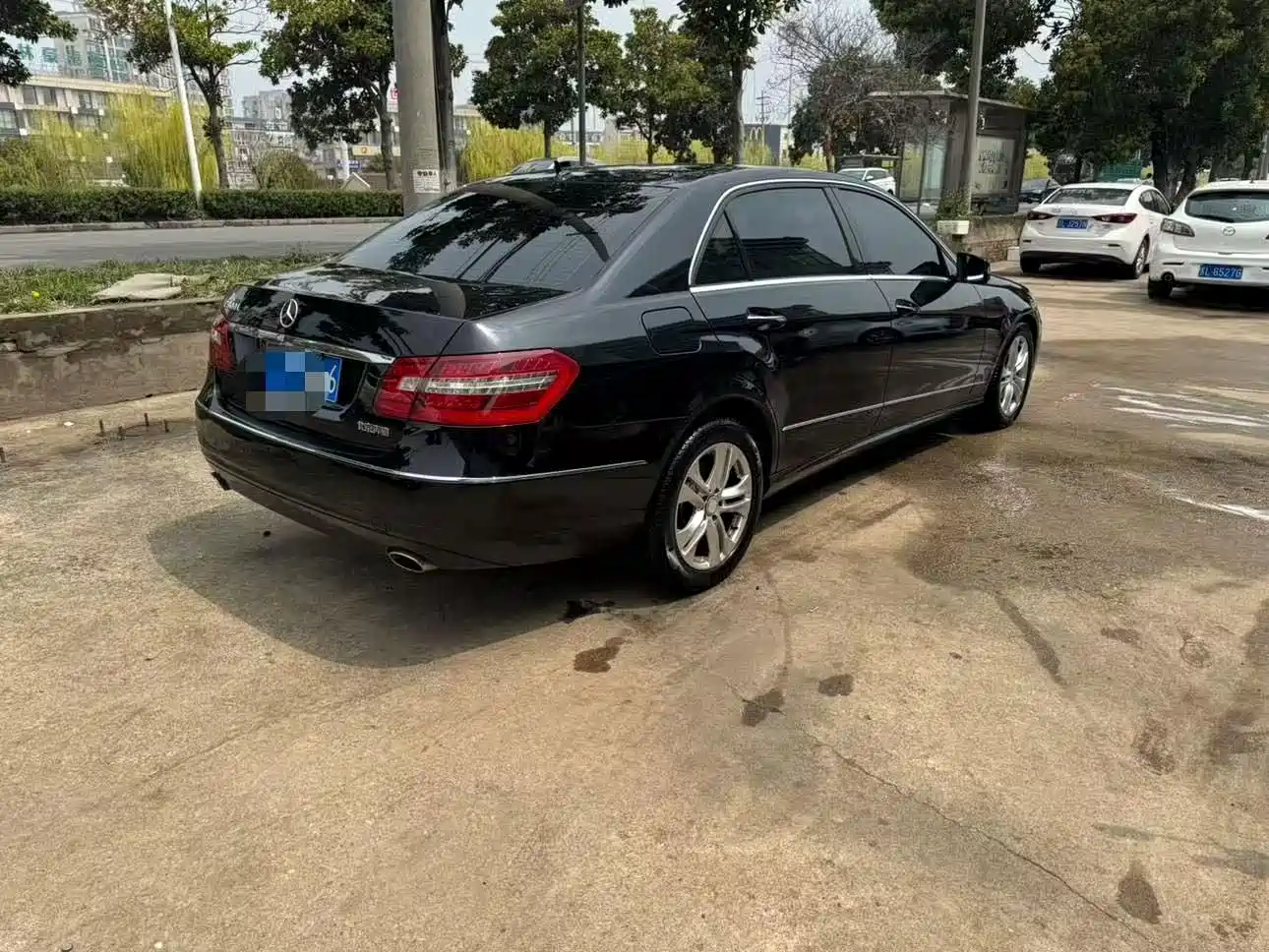 Фото 5 - Mercedes-Benz E-Class