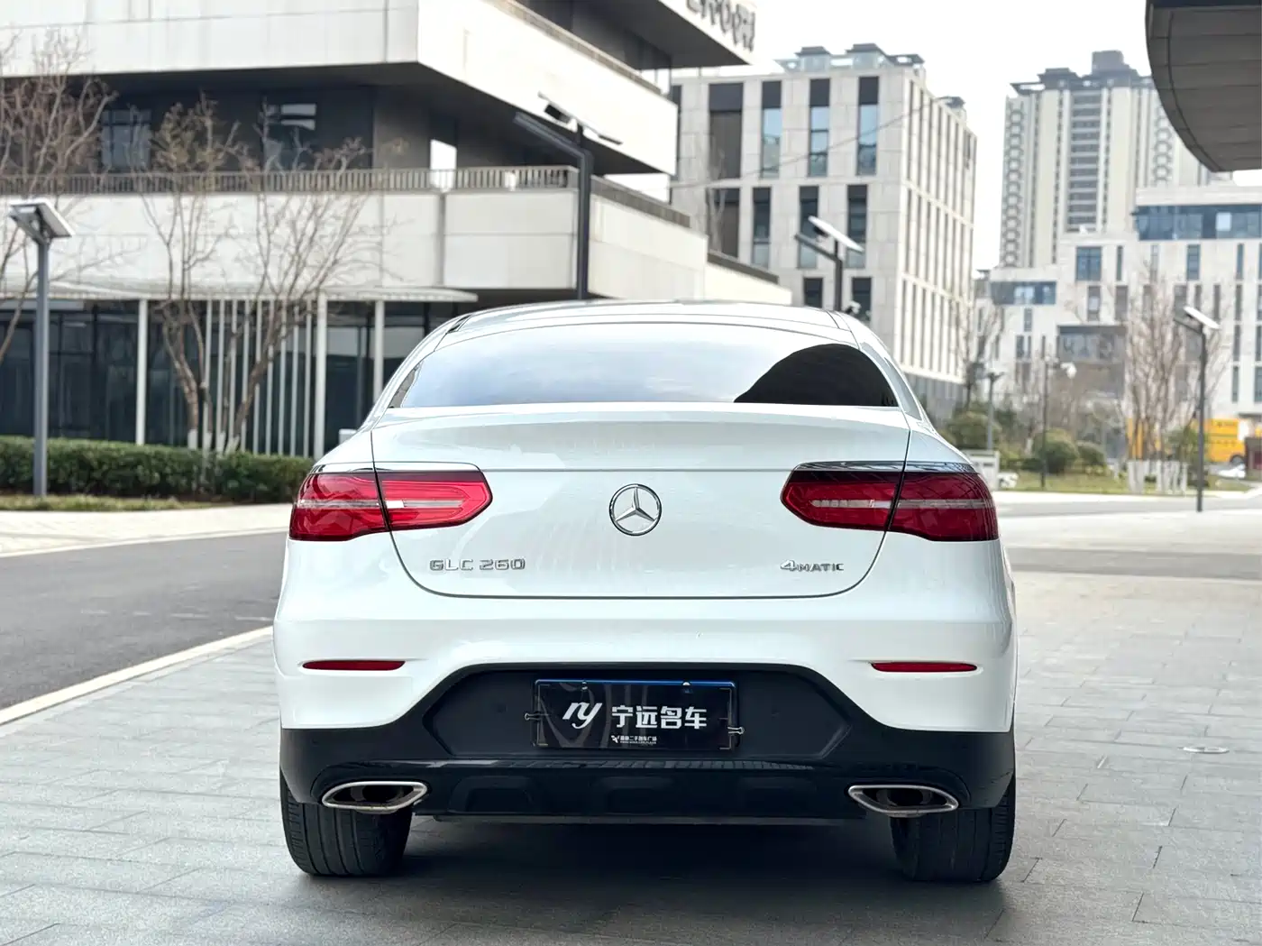 Mercedes-Benz GLC Coupe 2018 GLC 260 4MATIC Coupe SUV фото 21