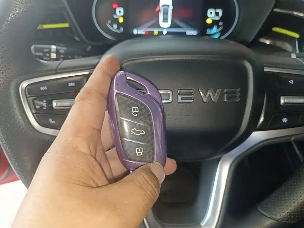 Фото 9 - Roewe i5