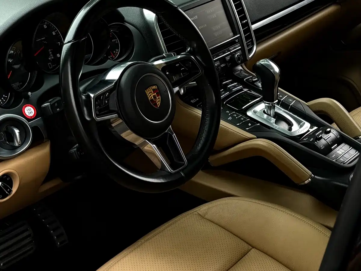 Porsche Cayenne 2015 Cayenne 3.0T фото 11