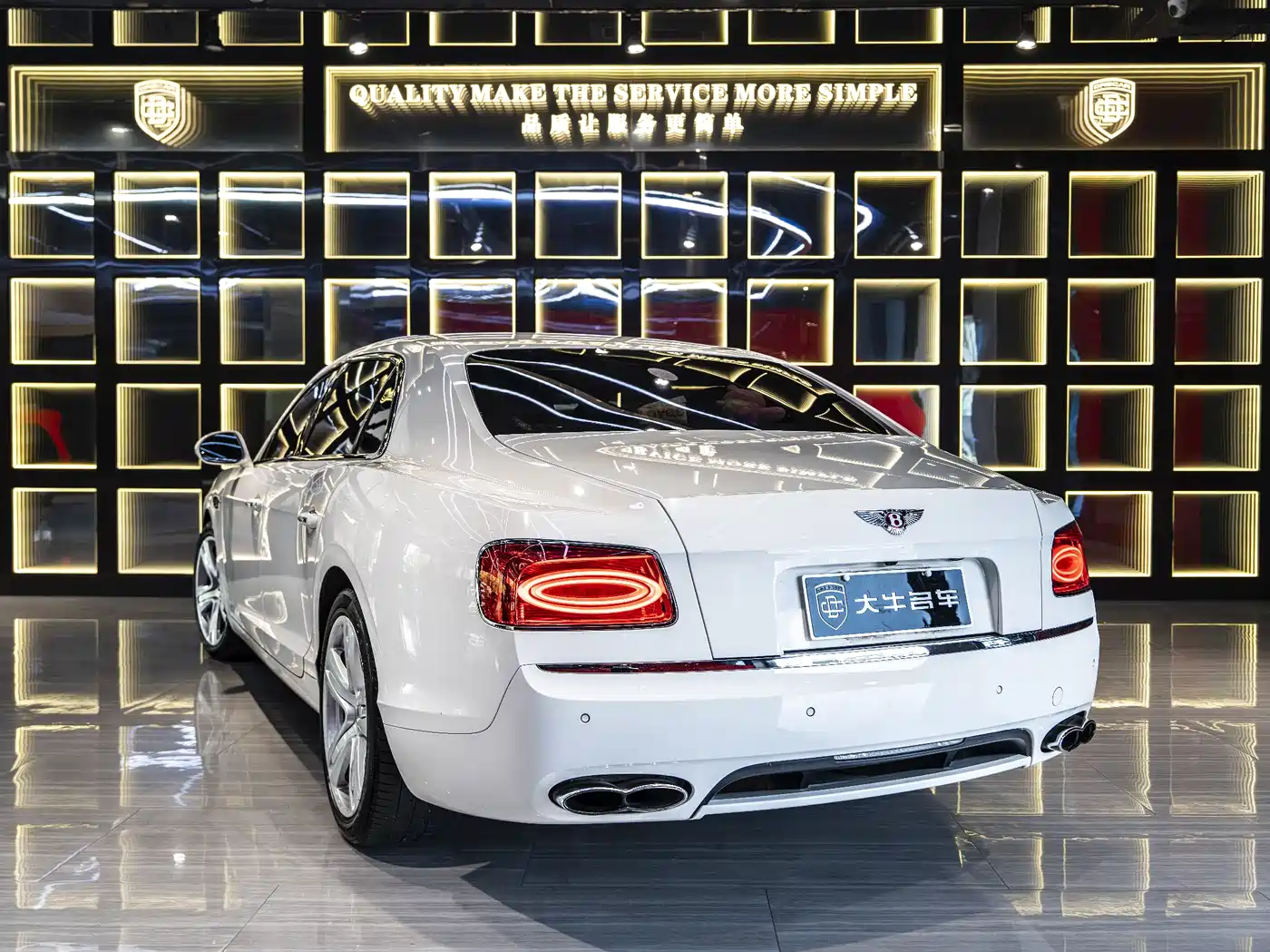 Bentley Flying Spur 2014 4.0T V8 Prestige Edition фото 4