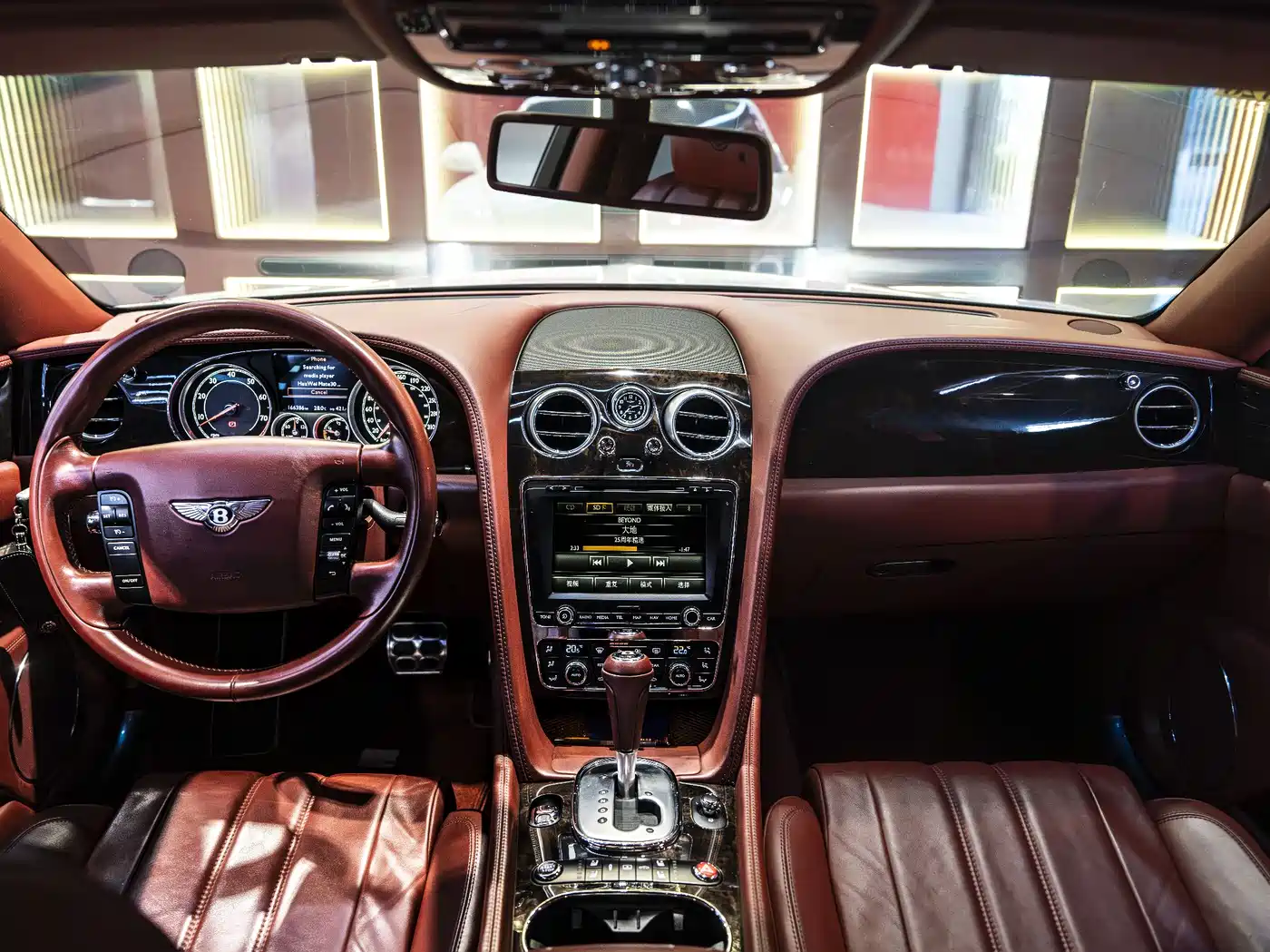 Bentley Flying Spur 2014 4.0T V8 Prestige Edition фото 18