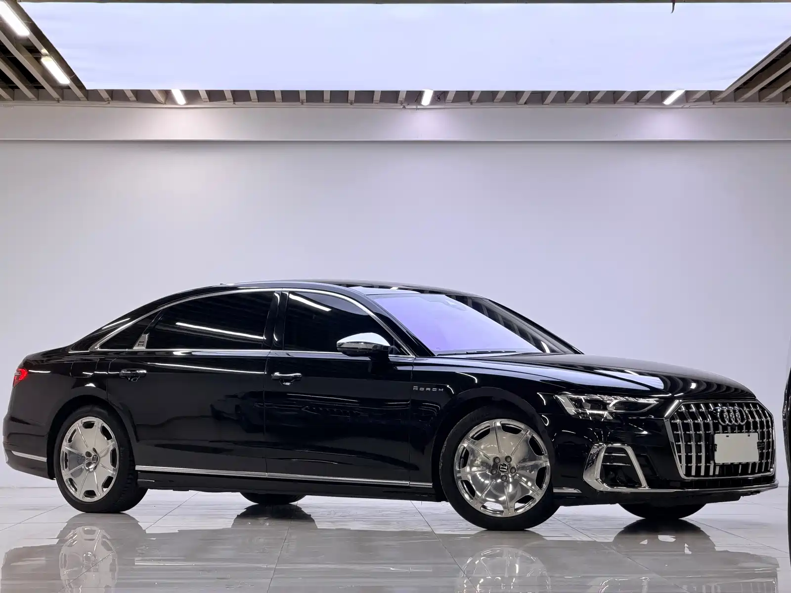 Фото 3 - Audi A8