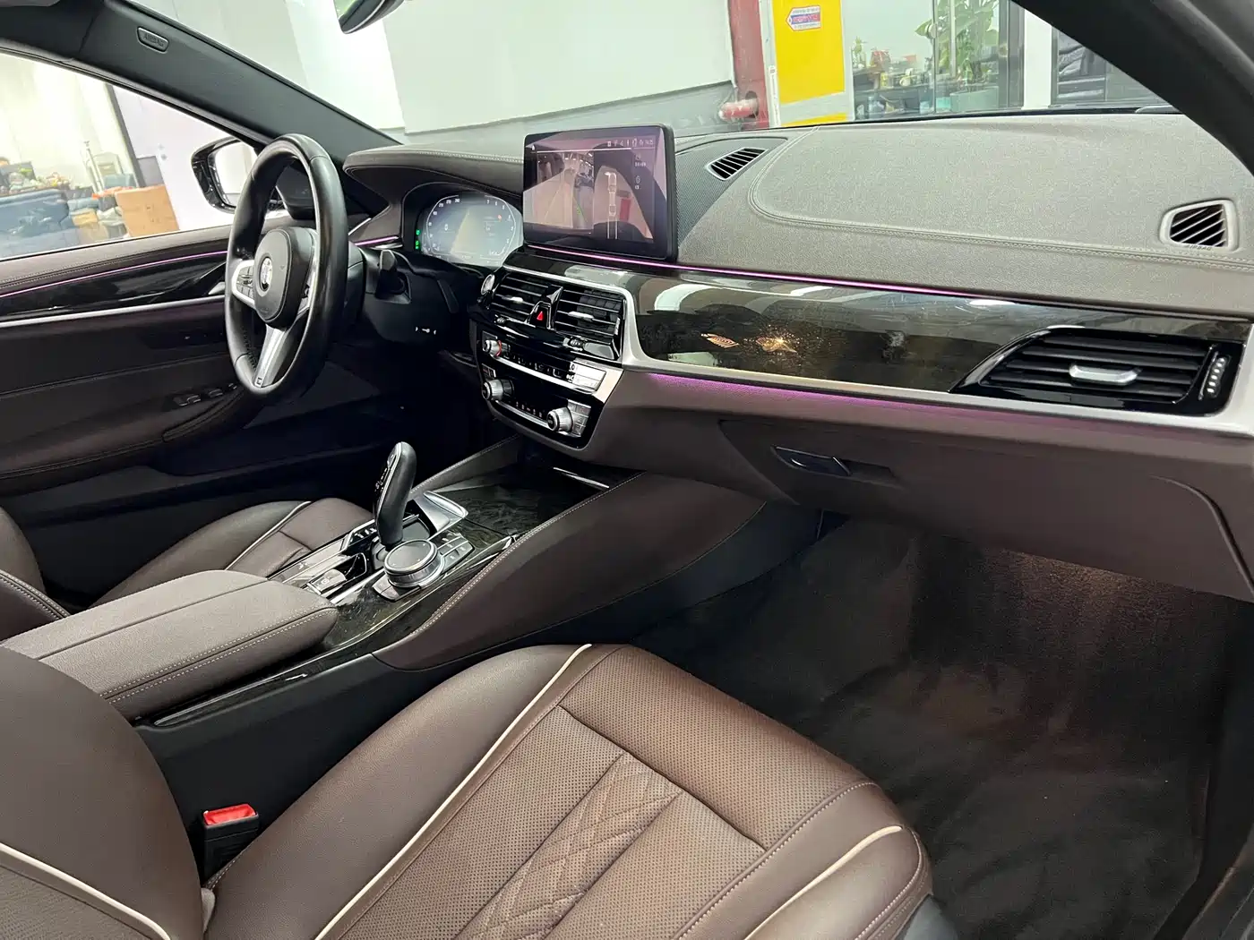 BMW 5 Series 2021 525Li M Sport Package фото 14