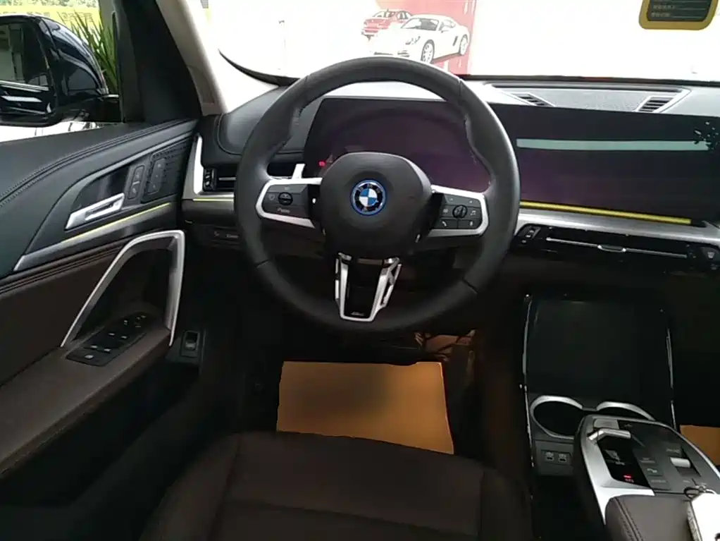 BMW iX1 2023 eDrive25L M Sport Package фото 11