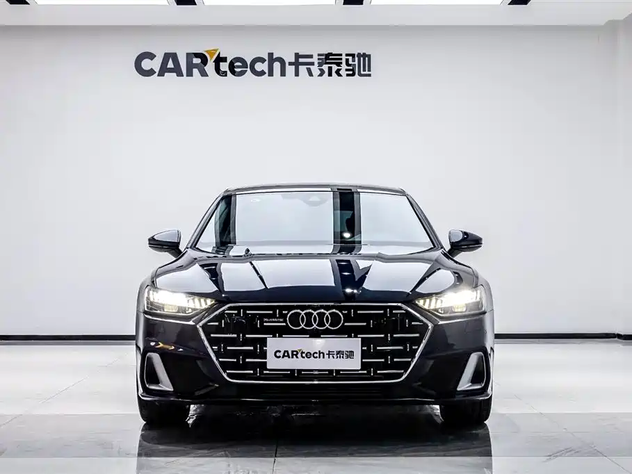Audi A7L 2024 45TFSI S-line Dream Edition Crystal Package фото 2