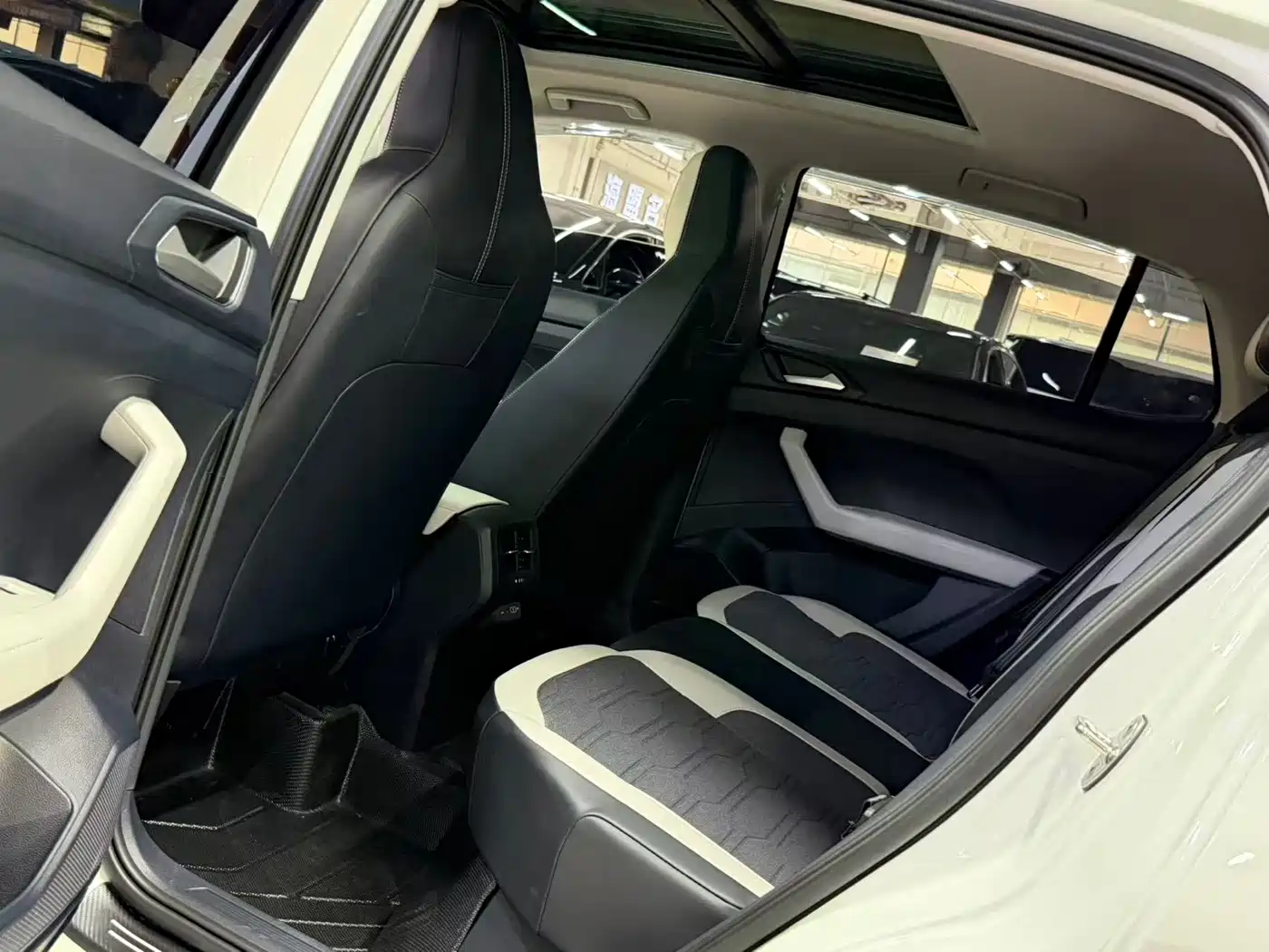 Volkswagen Tharu 2025 New Edge 1.5L Aspiration Edition фото 7
