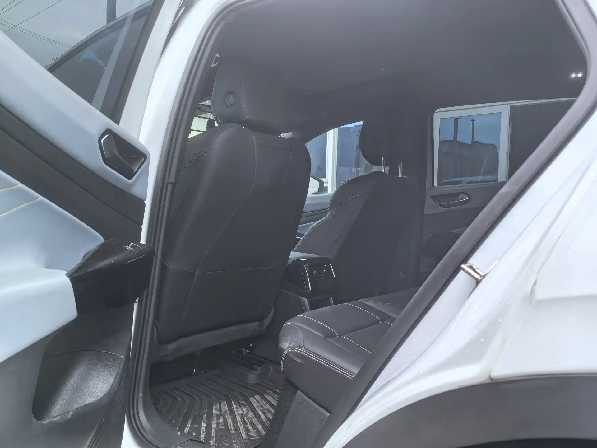 Фото 7 - Volkswagen ID.4 X
