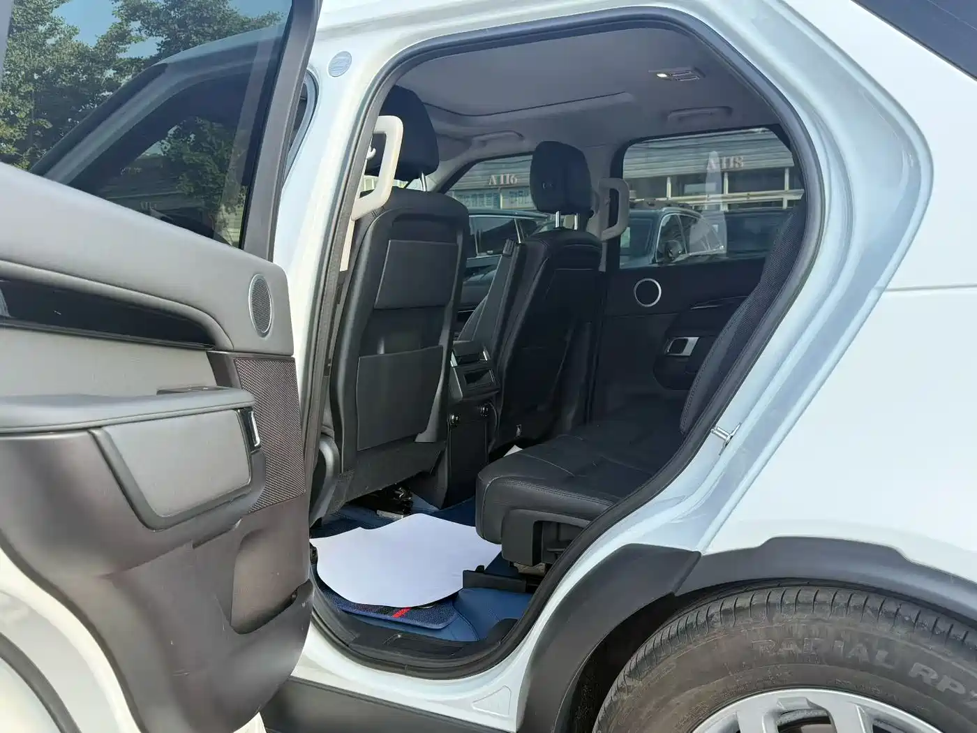 Land Rover Discovery 2019 3.0 SC V6 SE фото 6