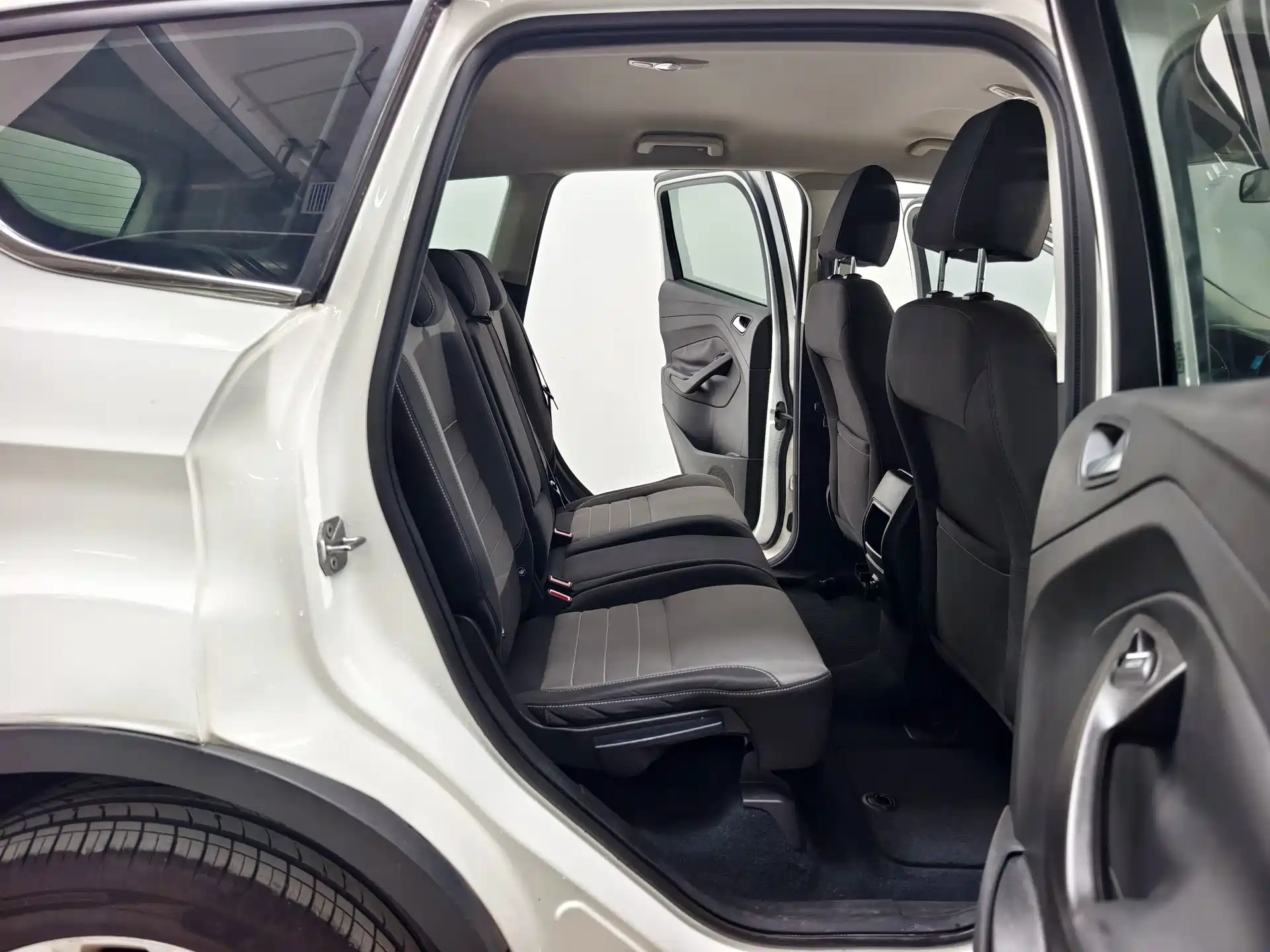 Photo 15 - Ford Kuga